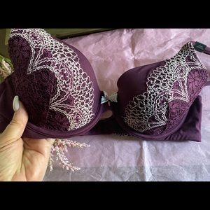 Victoria Secret bra, body by Victoria 36b